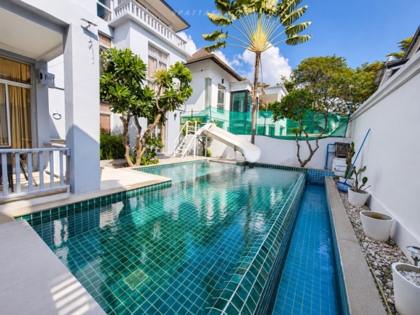 ✨ ขาย / เช่า บ้านพูลวิลล่า นาคาวารี | บ้าน 3 ชั้น 4 ห้องนอน ✨ – ภาพหลัก – Na Jomtien – #9P-15778
