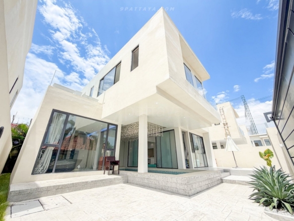 ✨ ขายบ้านสร้างใหม่ Pool Villa | ซอยสยาม | งบไม่เกิน 10 ล้านบาท ✨ – ภาพหลัก – East Pattaya – #9P-16350