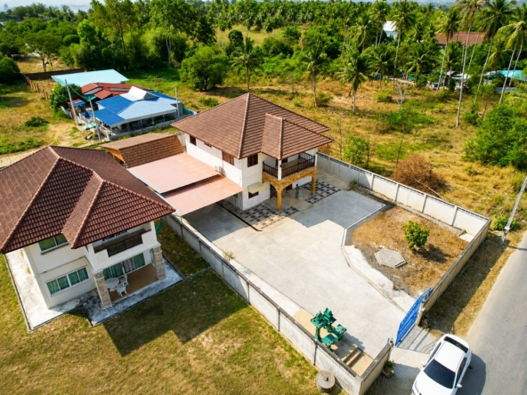 ✨ ขายด่วนบ้านเดี่ยว โป่ง บางละมุง | ที่ดินใหญ่ 2 งาน ✨ – ภาพหลัก – East Pattaya – #9P-16572
