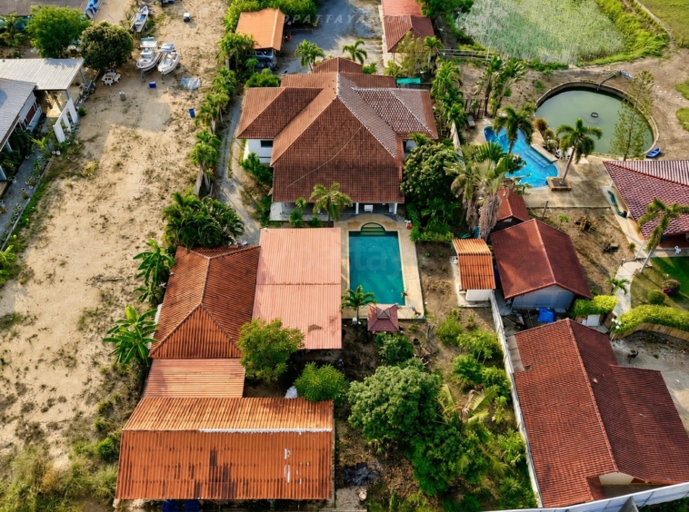 ✨ ขายด่วน บ้านเดี่ยวพร้อมที่ดิน ห้วยใหญ่ | 2 ไร่ 54 ตร.วา ✨ – ภาพหลัก – Huay Yai – #9P-16663